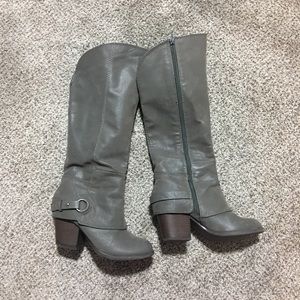 Fergalicious Sz 7 Boots